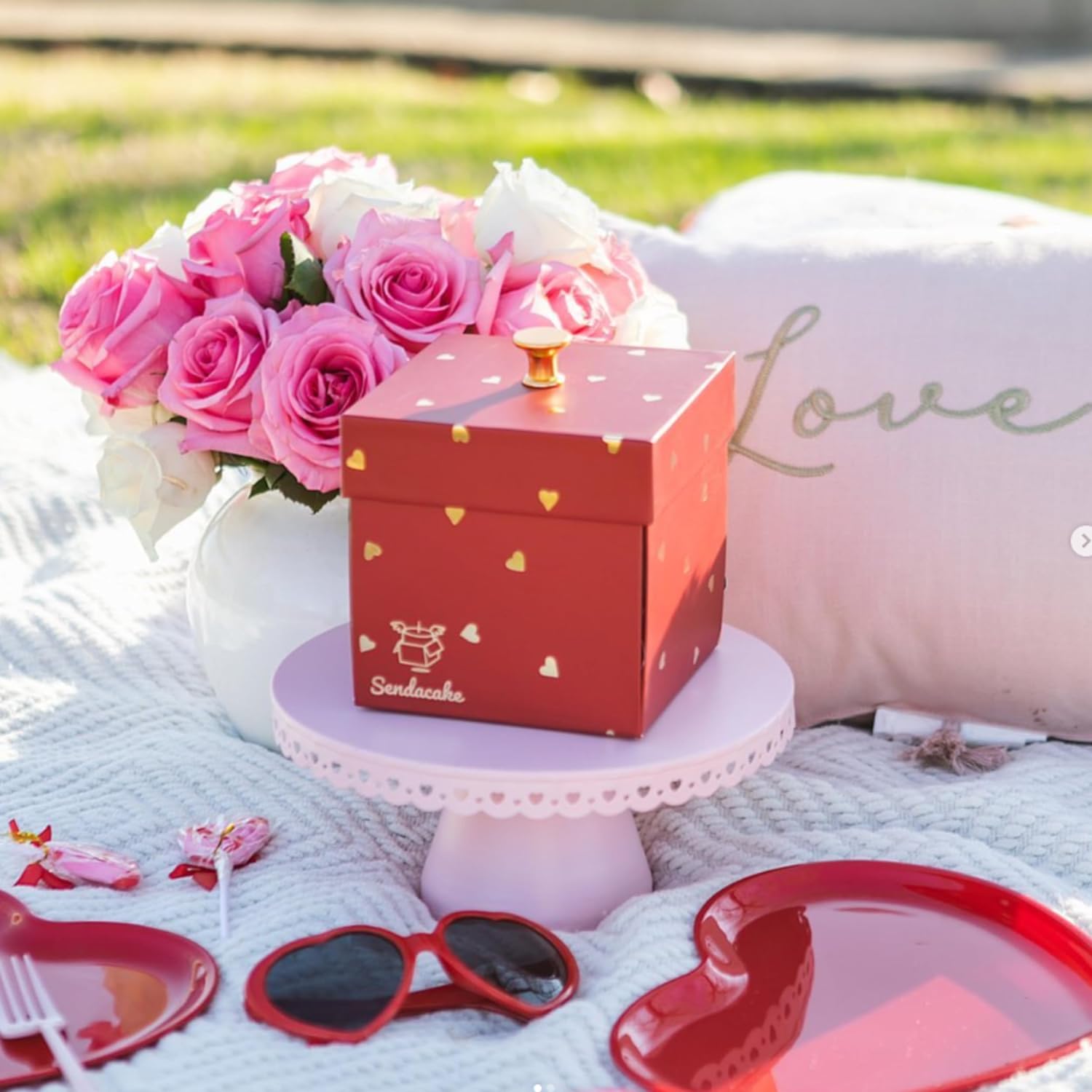 Sendacake Valentine'S Day Love Flying Butterfly Surprise Explosion Gift Box - Flower Shower & Delicious 3" Mini Cakes for Delivery - Gift for Girlfriend, Wife, Women